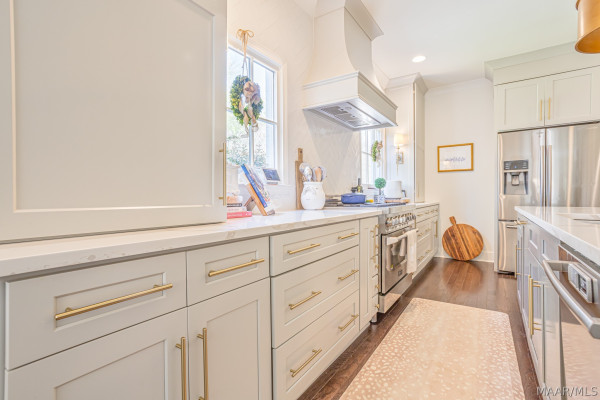 3216 Boxwood Drive