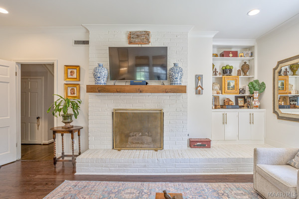 3216 Boxwood Drive