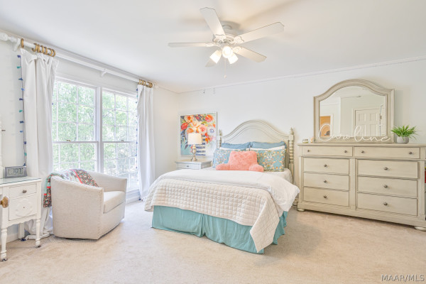 3216 Boxwood Drive
