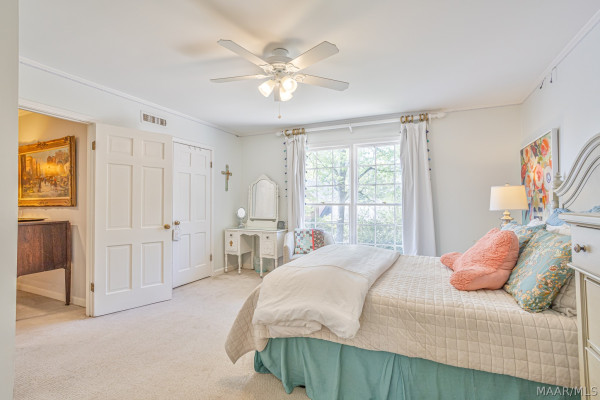 3216 Boxwood Drive