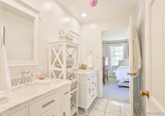 3216 Boxwood Drive