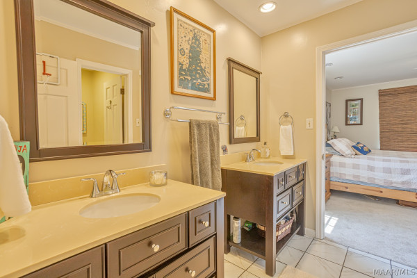 3216 Boxwood Drive