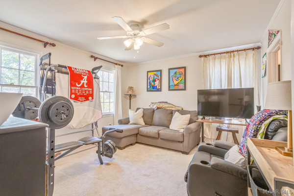 3216 Boxwood Drive