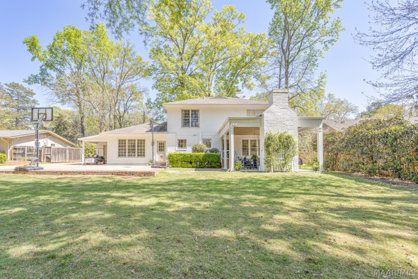 3216 Boxwood Drive