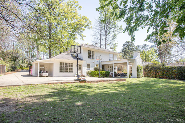 3216 Boxwood Drive
