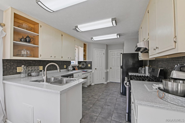 821 Sweet Ridge Road