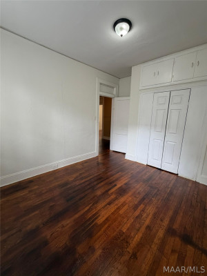 416 EARL Place