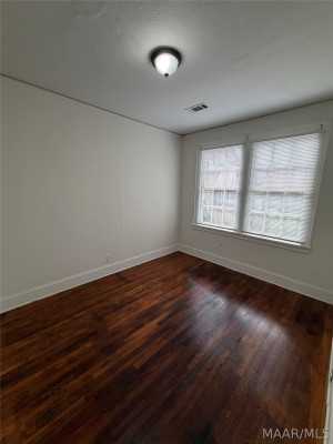 416 EARL Place