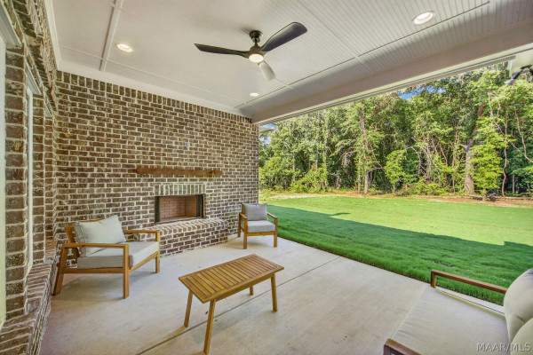 72 Della Drive