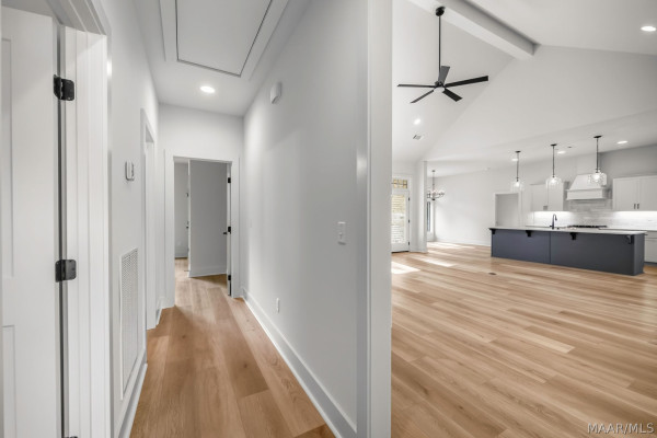 106 Della Drive