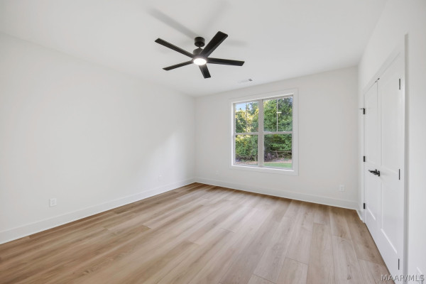106 Della Drive