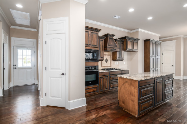 8513 Rockbridge Circle