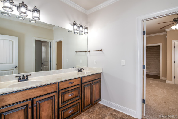 8513 Rockbridge Circle