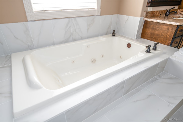 8513 Rockbridge Circle