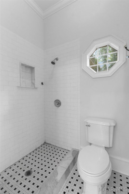 3237 Cloverdale Road