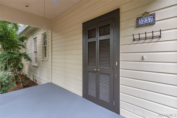 3237 Cloverdale Road