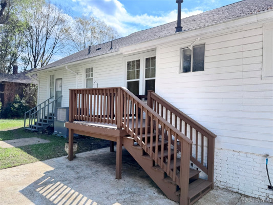 2219 St Charles Avenue