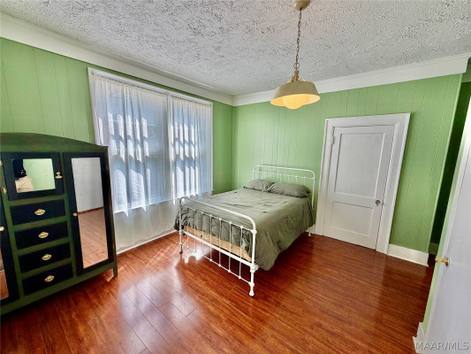 2219 St Charles Avenue