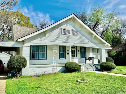 2219 St Charles Avenue