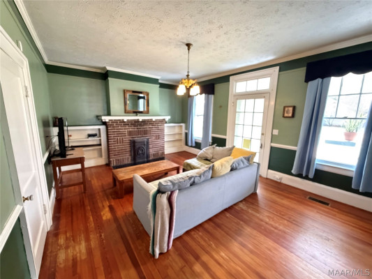 2219 St Charles Avenue