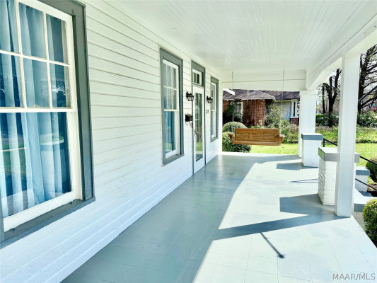 2219 St Charles Avenue