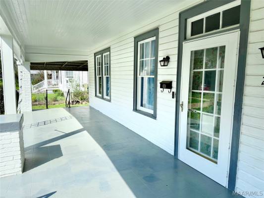 2219 St Charles Avenue