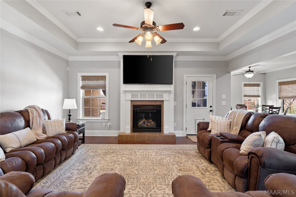 754 Glennbrooke Boulevard