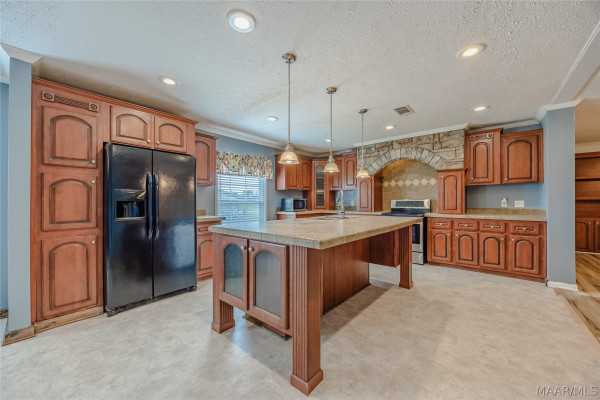 2578 County Road 66 .