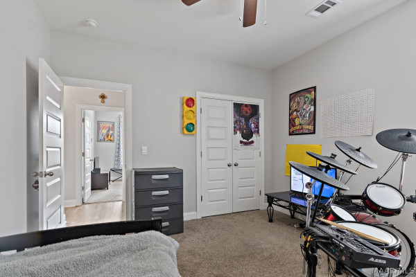 1600 Rosemary Park
