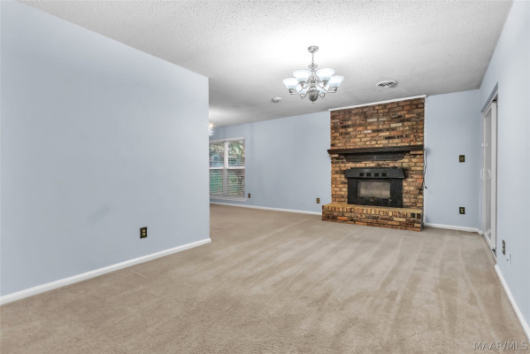 223 W VANDERBILT Loop