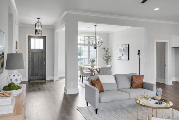 621 King's Meadow Street