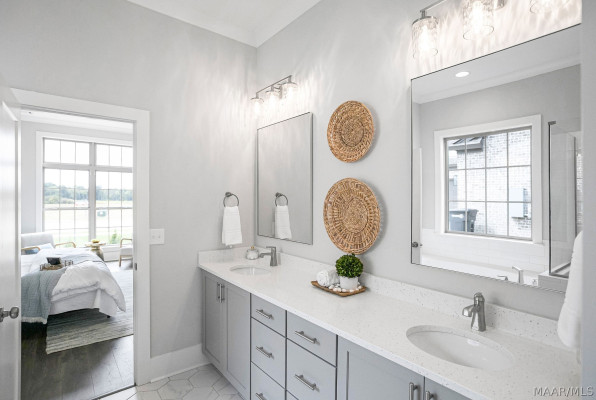 621 King's Meadow Street