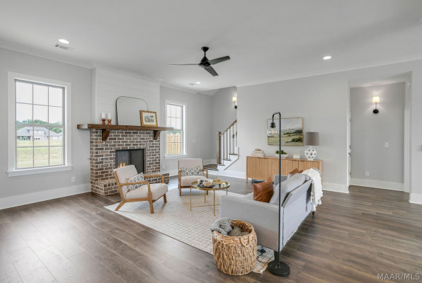 621 King's Meadow Street