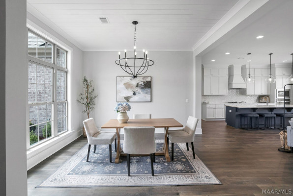 621 King's Meadow Street