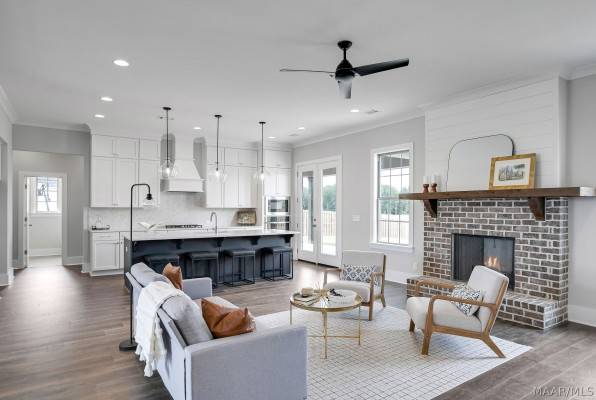 621 King's Meadow Street