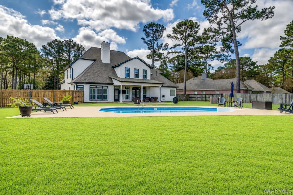 7100 Pinecrest Drive