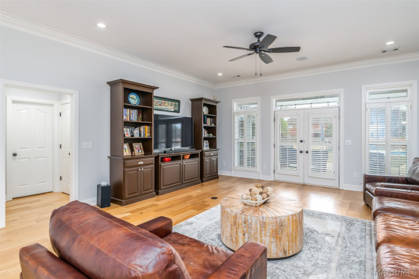 7100 Pinecrest Drive