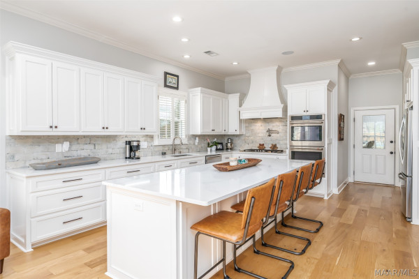 7100 Pinecrest Drive