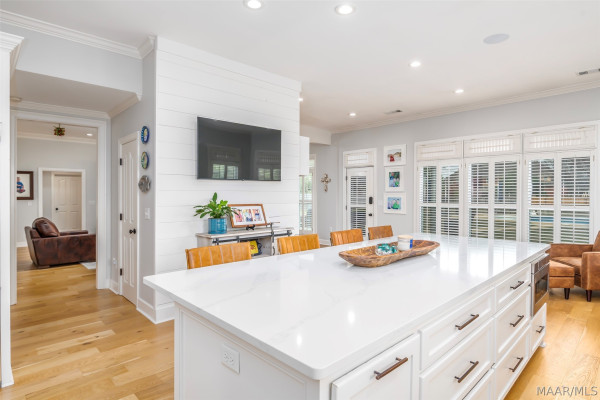 7100 Pinecrest Drive