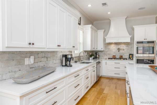 7100 Pinecrest Drive