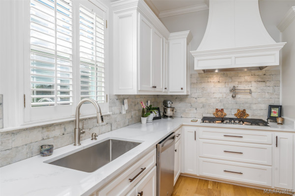 7100 Pinecrest Drive