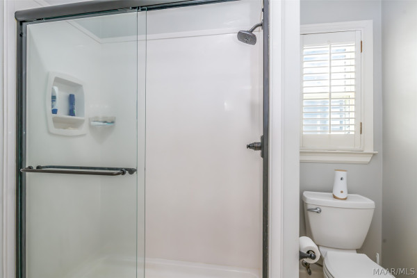 7100 Pinecrest Drive