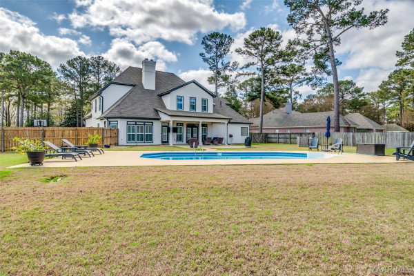 7100 Pinecrest Drive