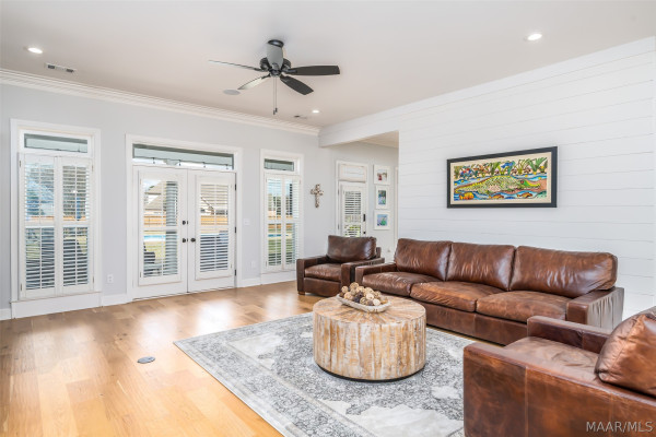 7100 Pinecrest Drive