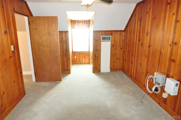 4820 Highway 14 . E