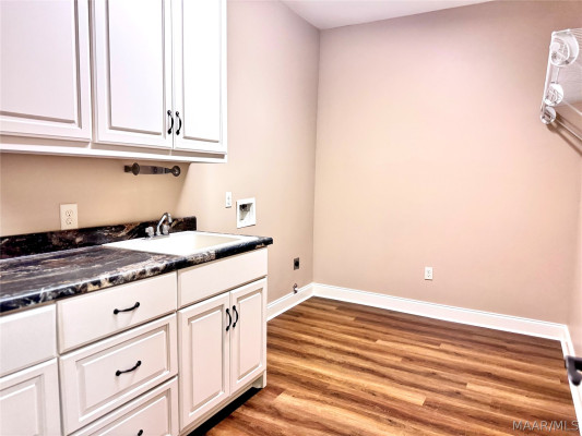 6313 Philadelphia Hill