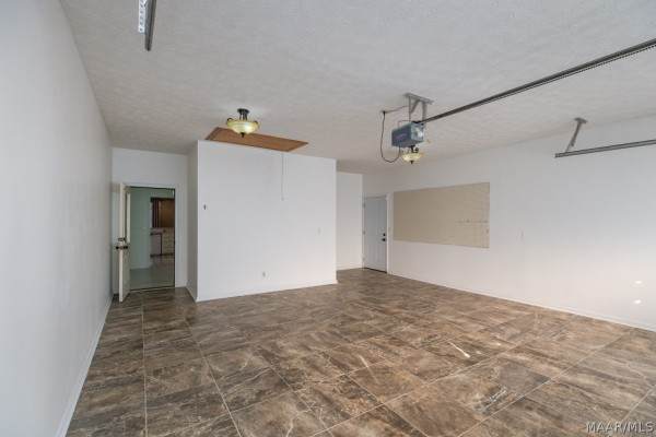 7460 Old Barn Road
