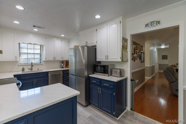 4121 Johnstown Drive