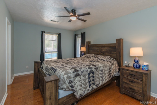 4121 Johnstown Drive