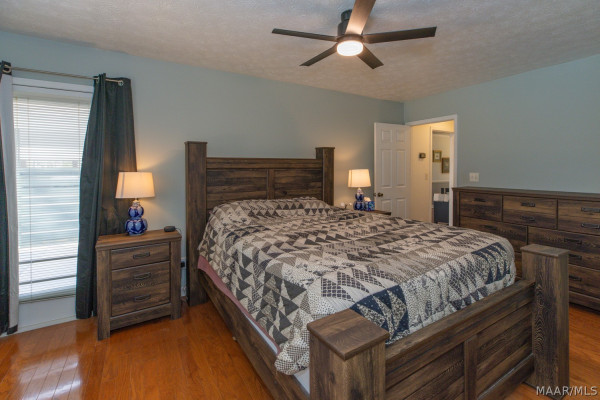 4121 Johnstown Drive